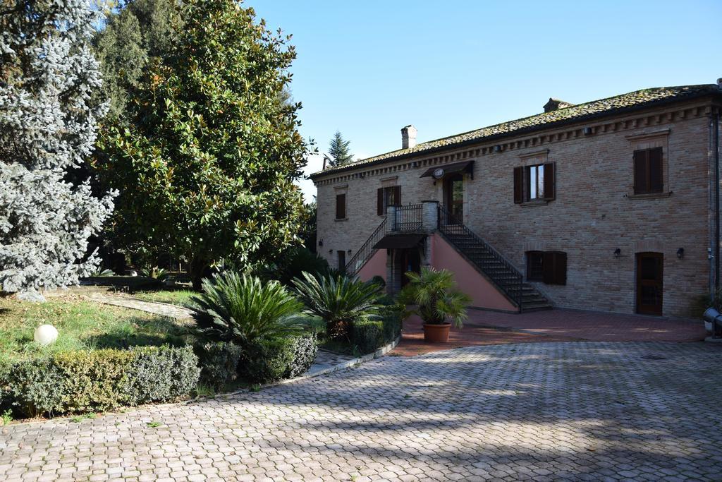 Hotel Il Boschetto Tolentino Exterior photo